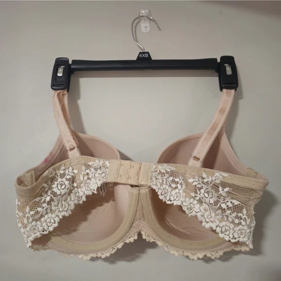 Cream Lace Trim Bra with Seamless Cups - Picture 2 of 4